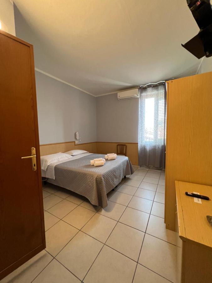 Hotel Villa Benvenuti ヴィアレッジョ エクステリア 写真