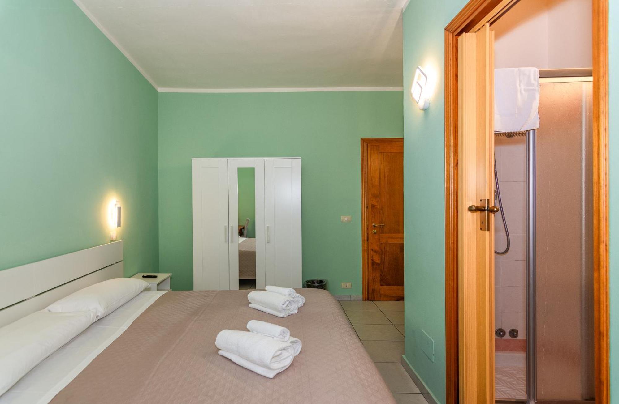 Hotel Villa Benvenuti ヴィアレッジョ エクステリア 写真