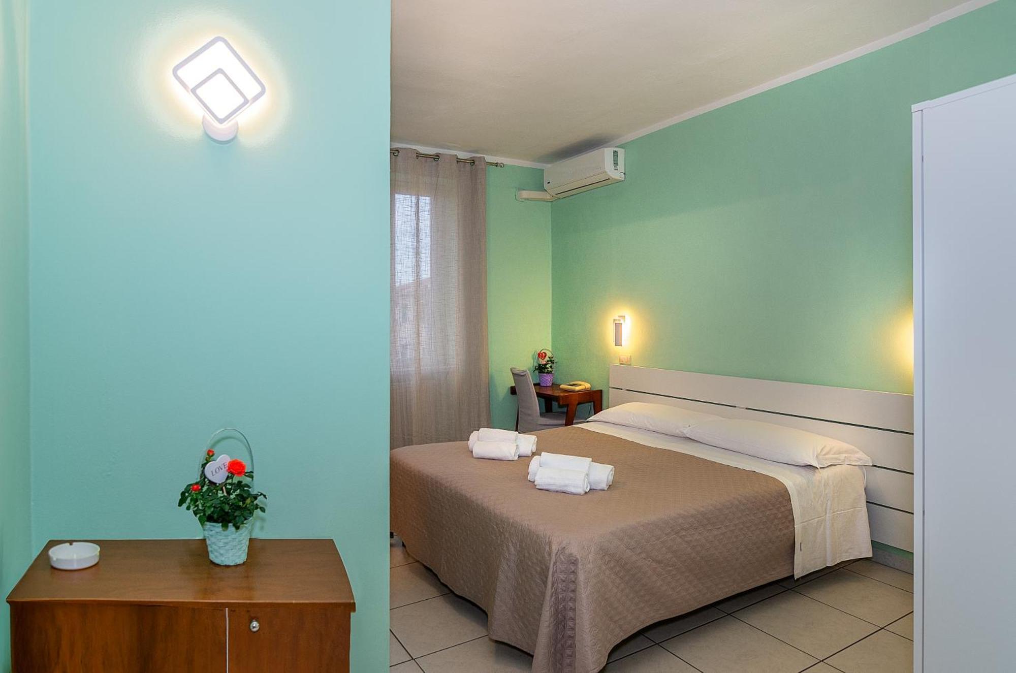 Hotel Villa Benvenuti ヴィアレッジョ エクステリア 写真