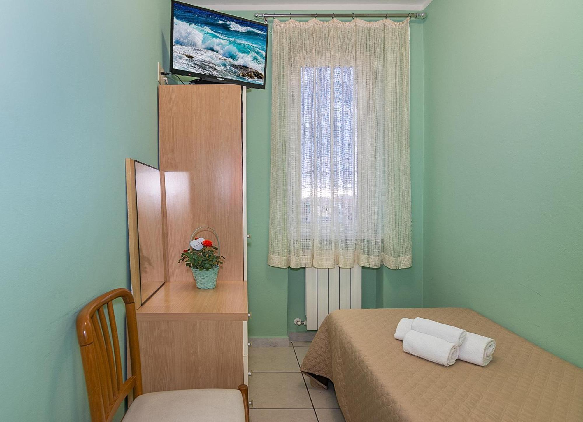 Hotel Villa Benvenuti ヴィアレッジョ エクステリア 写真