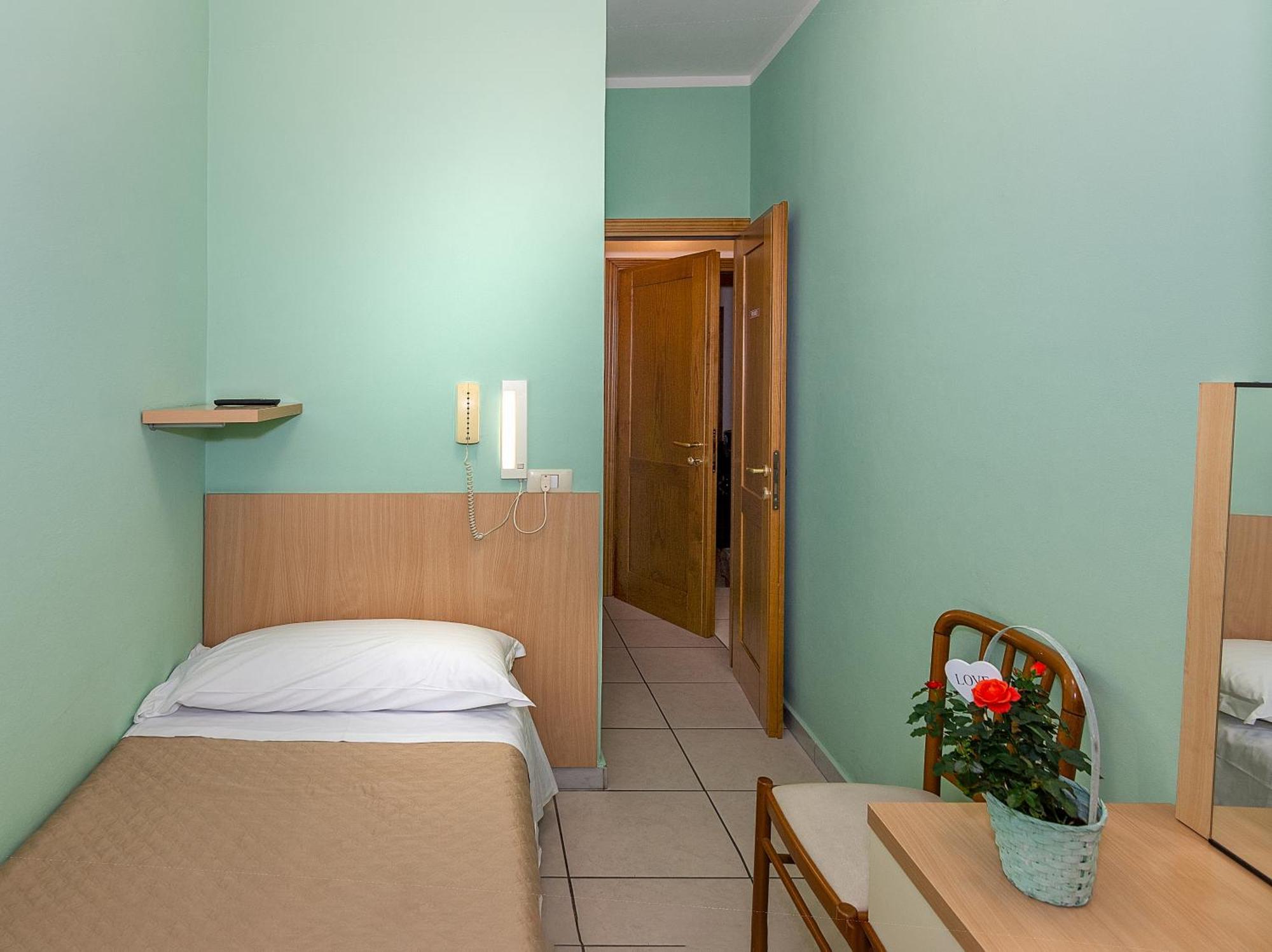 Hotel Villa Benvenuti ヴィアレッジョ エクステリア 写真