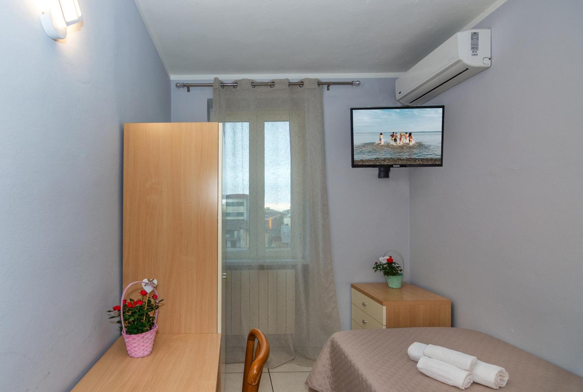 Hotel Villa Benvenuti ヴィアレッジョ エクステリア 写真